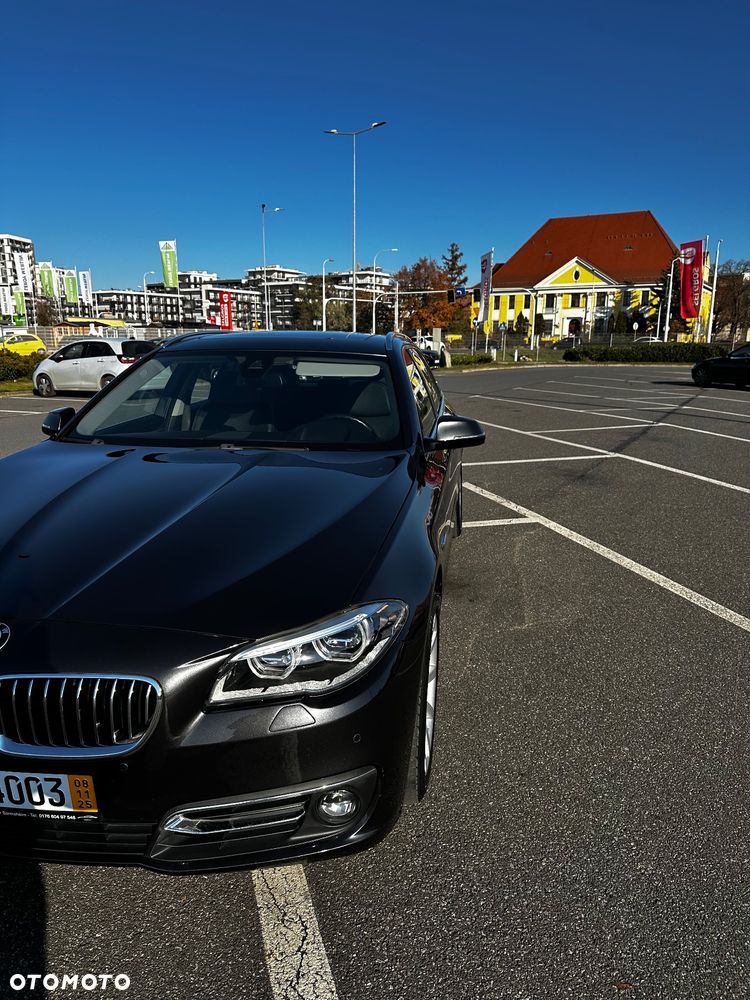 BMW Seria 5 520d Touring Luxury Line - 11