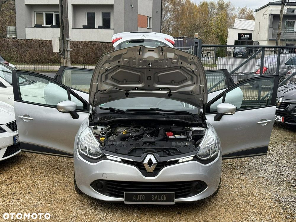 Renault Clio - 23