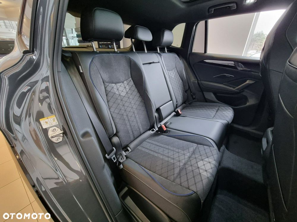 Volkswagen Tiguan - 14