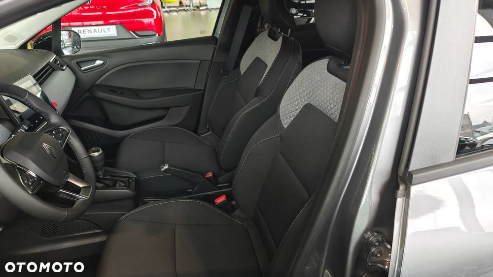 Renault Clio - 8