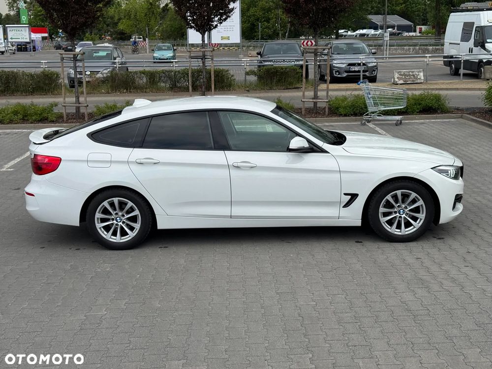 BMW 3GT 320i xDrive - 12