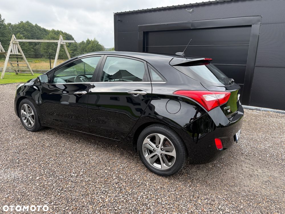 Hyundai i30 blue 1.6 GDI YES Gold - 9