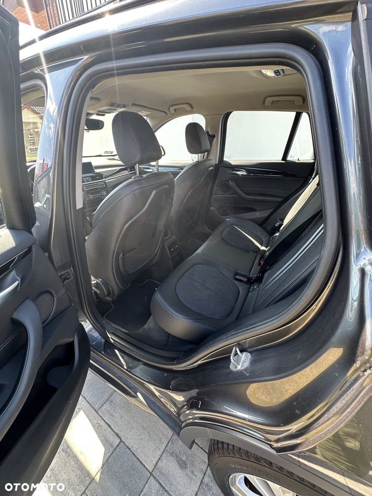 BMW X1 sDrive18i Sport Line - 11