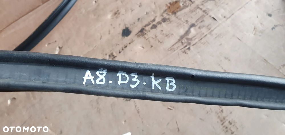 Uszczelka klapy bagażnika Audi A8 D3 - 7
