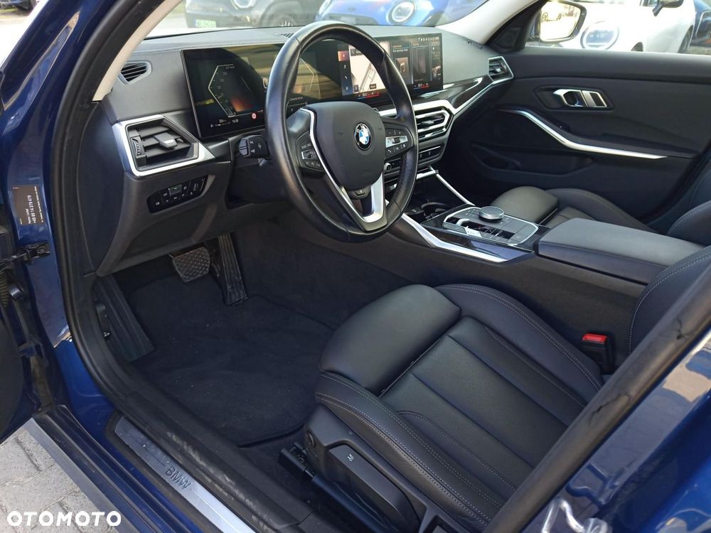 BMW 320D 2023 photo 2