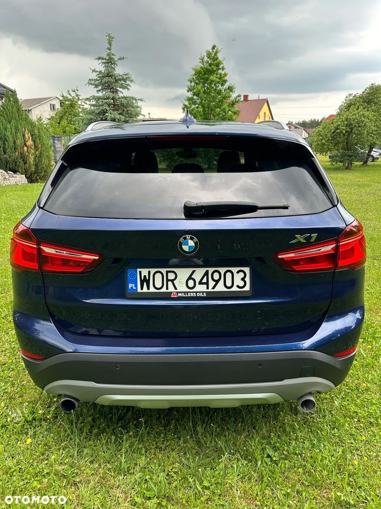 BMW X1 xDrive25i xLine - 8