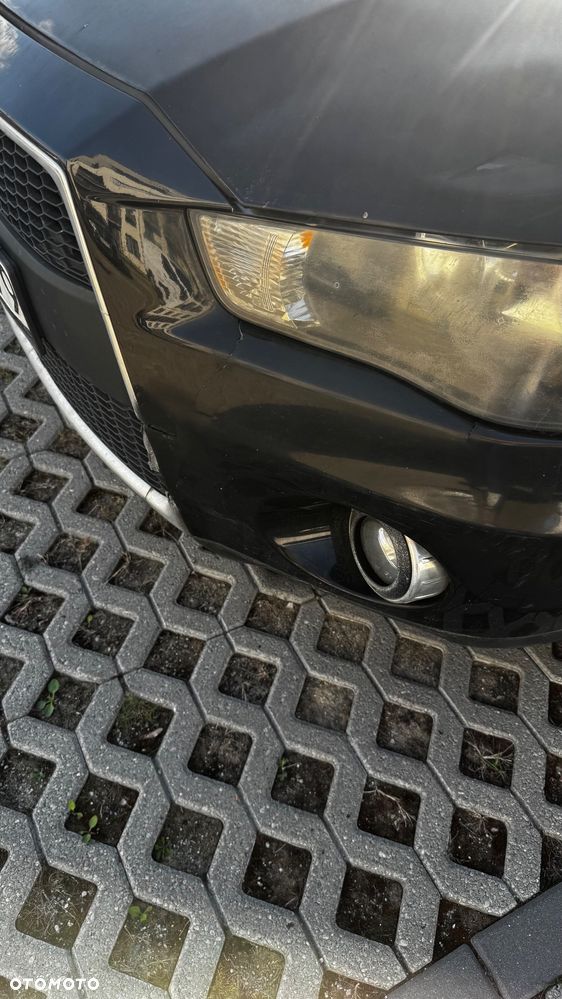 Mitsubishi Outlander - 8
