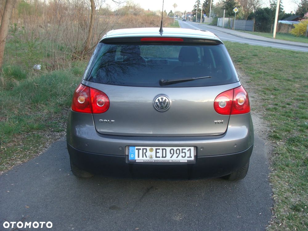 Volkswagen Golf 1.9 TDI DPF United - 5