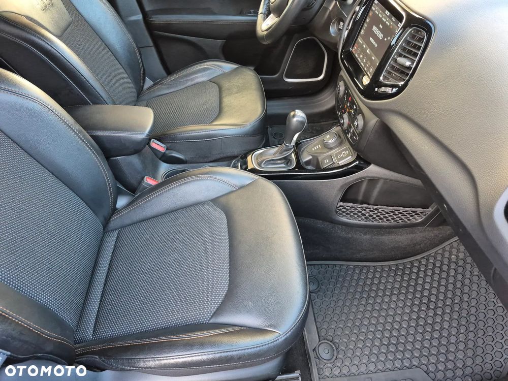 Jeep Compass - 15