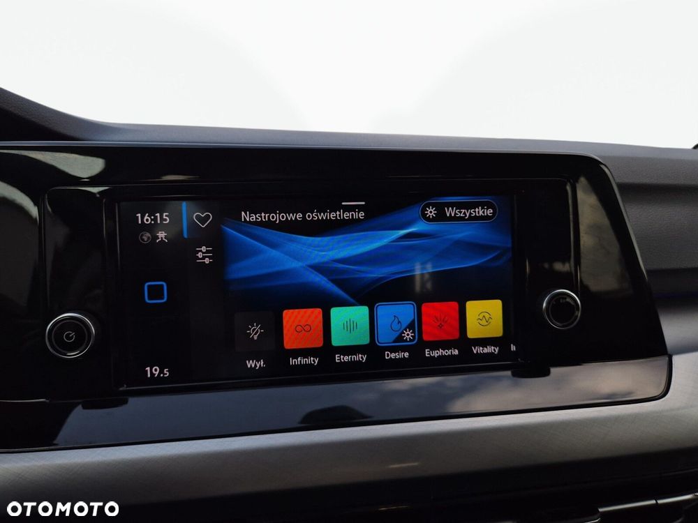 Volkswagen Golf - 23