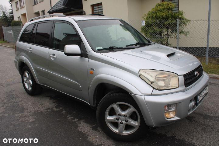 Toyota RAV4 D-4D 4x4 - 30