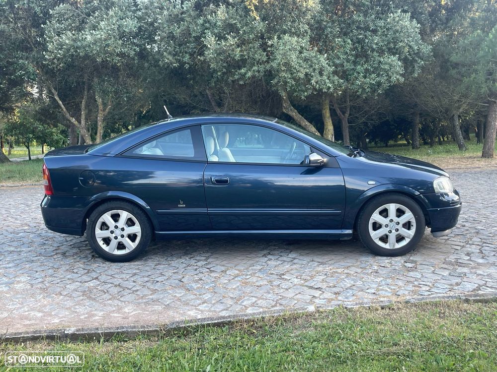 Opel Astra Coupe 1.8 16V - 8