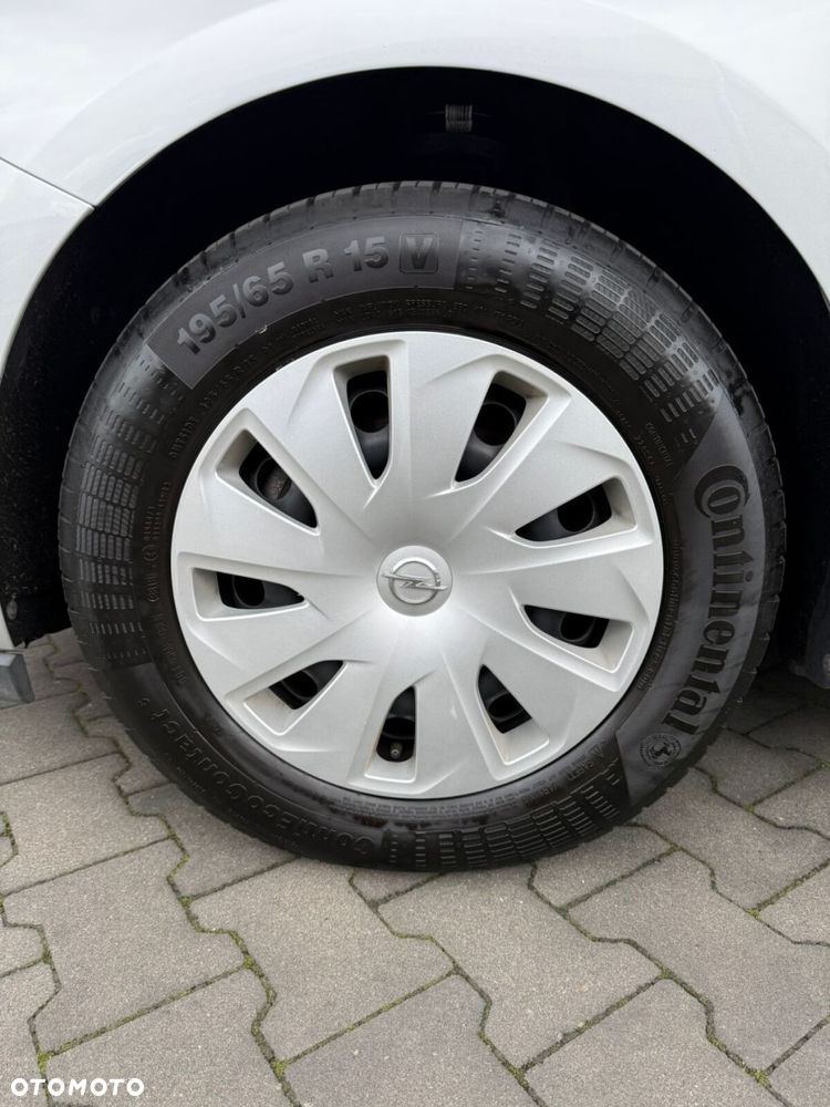 Opel Astra 1.4 T Enjoy - 26