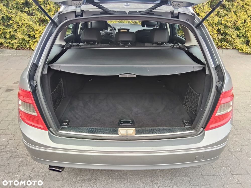 Mercedes-Benz Klasa C 200 Avantgarde Edition - 15