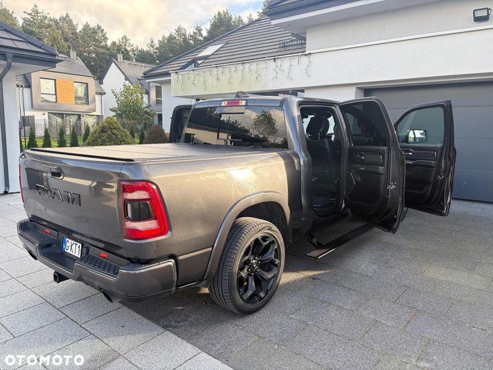 RAM 1500 Crew Cab Shortbed Laramie - 13