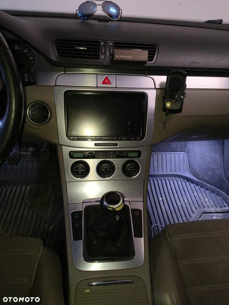 Volkswagen Passat 2.0 TDI Highline - 7