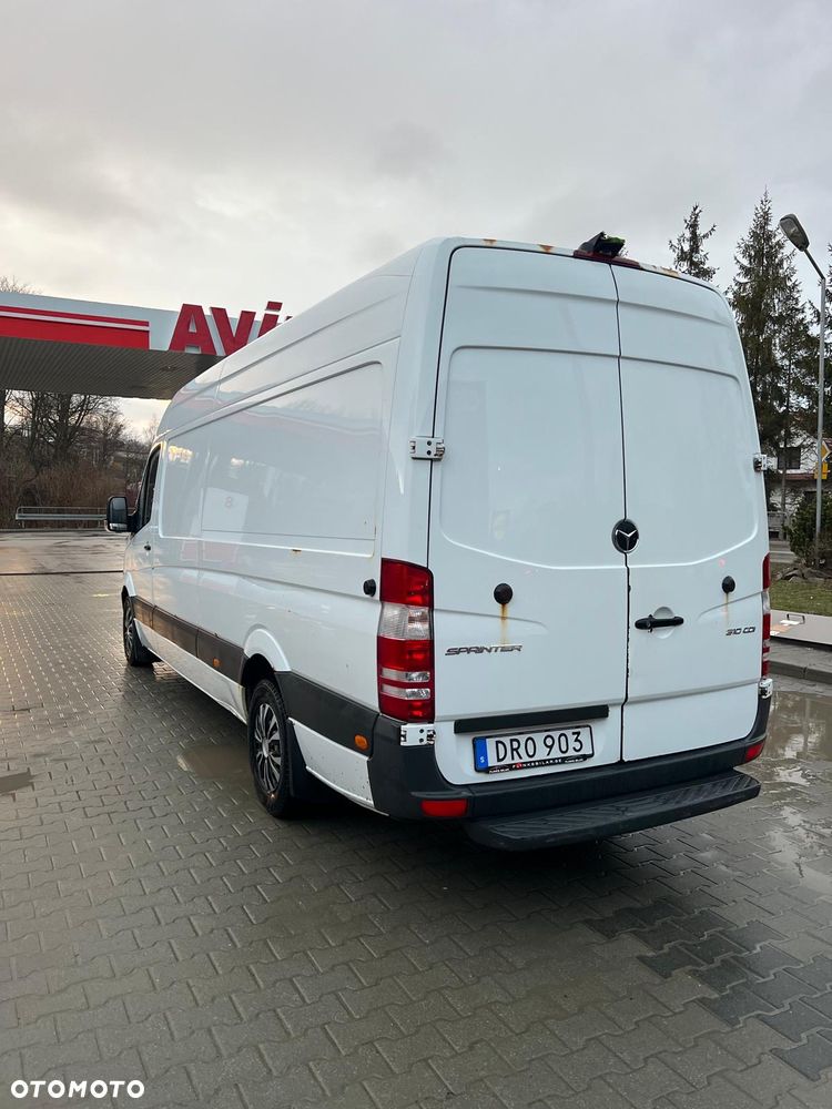Mercedes-Benz Sprinter - 4