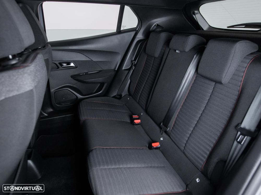Peugeot 2008 1.2 PureTech Active - 9
