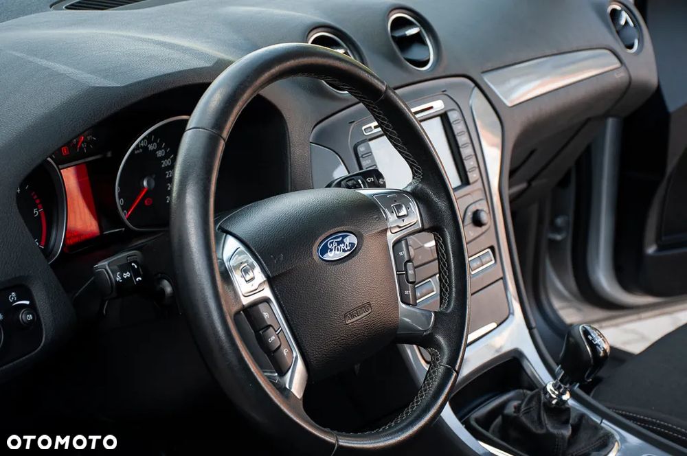 Ford Mondeo 2.0 TDCi Business Edition - 34