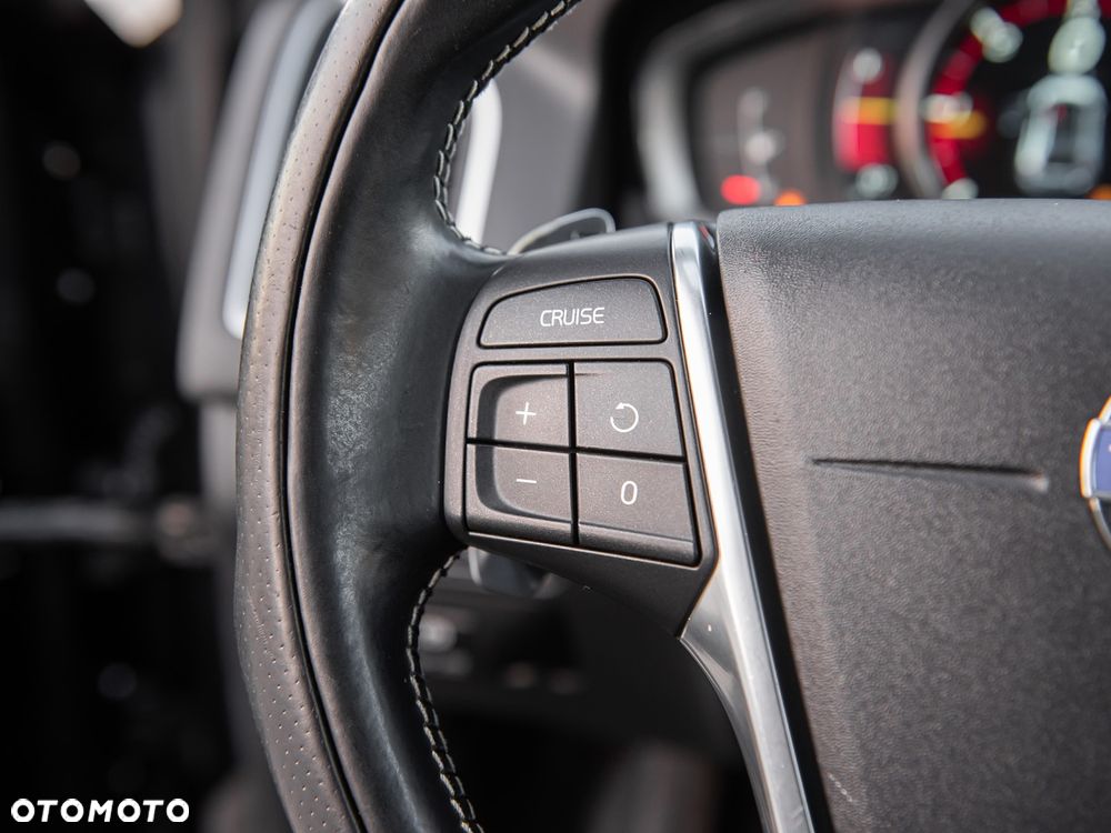 Volvo XC 60 D4 Geartronic Summum - 20