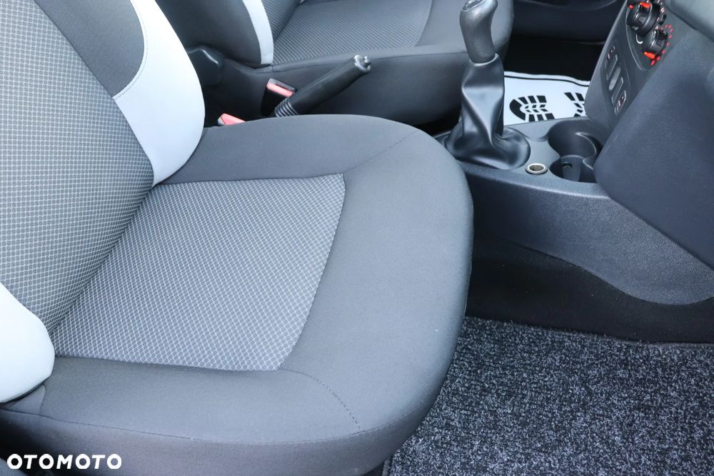 Dacia Sandero dCi 90 Laureate - 16