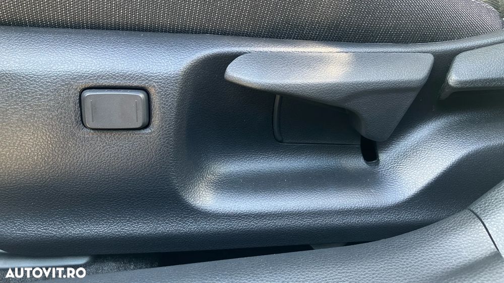 Toyota Corolla 1.8 HSD Dynamic - 13