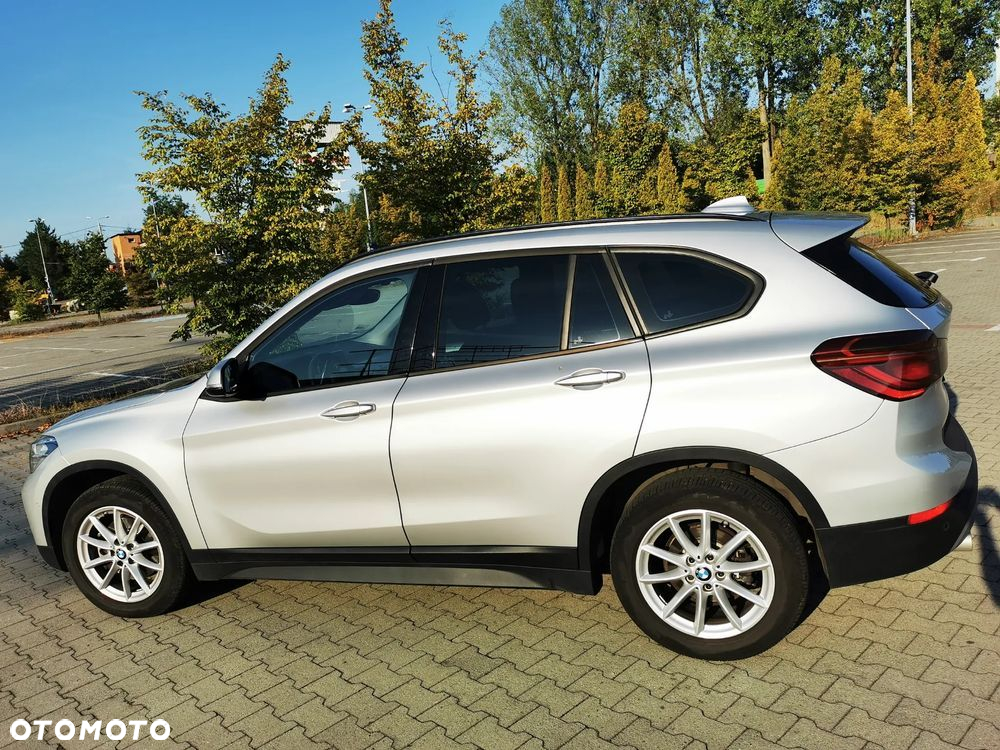 BMW X1 xDrive18d - 22