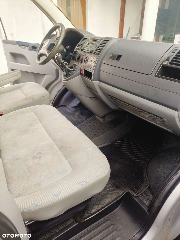 Volkswagen T5 - 21