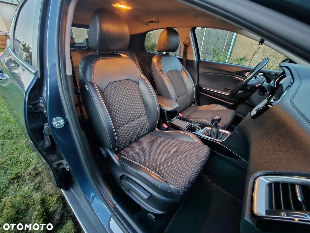 Kia XCeed - 13