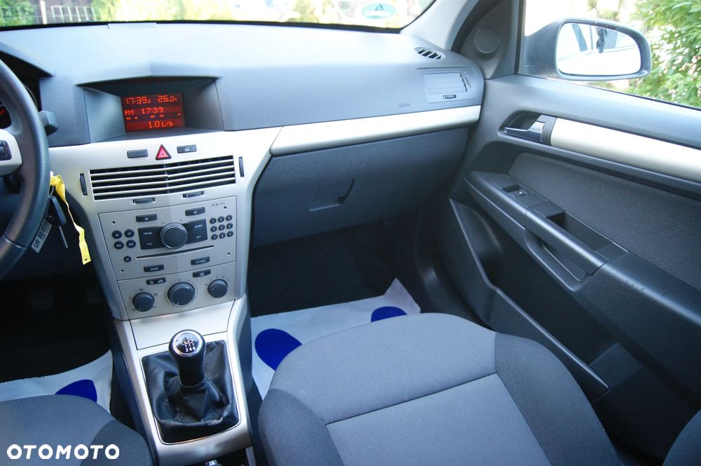 Opel Astra 1.9 CDTI Elegance - 30