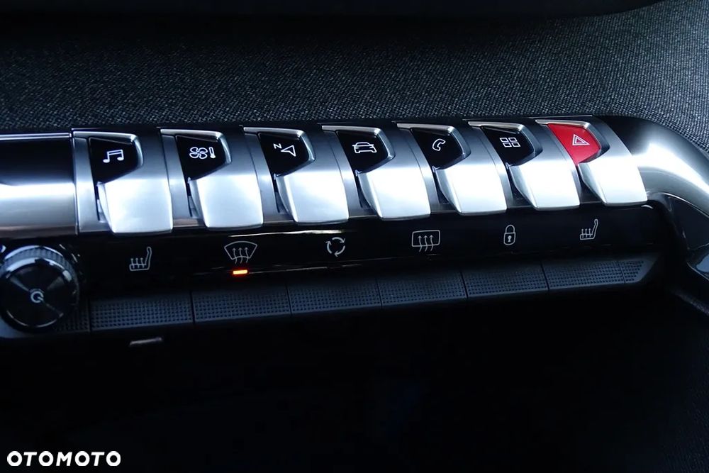 Peugeot 3008 BlueHDi 130 Stop & Start EAT8 Allure Business-Paket - 28