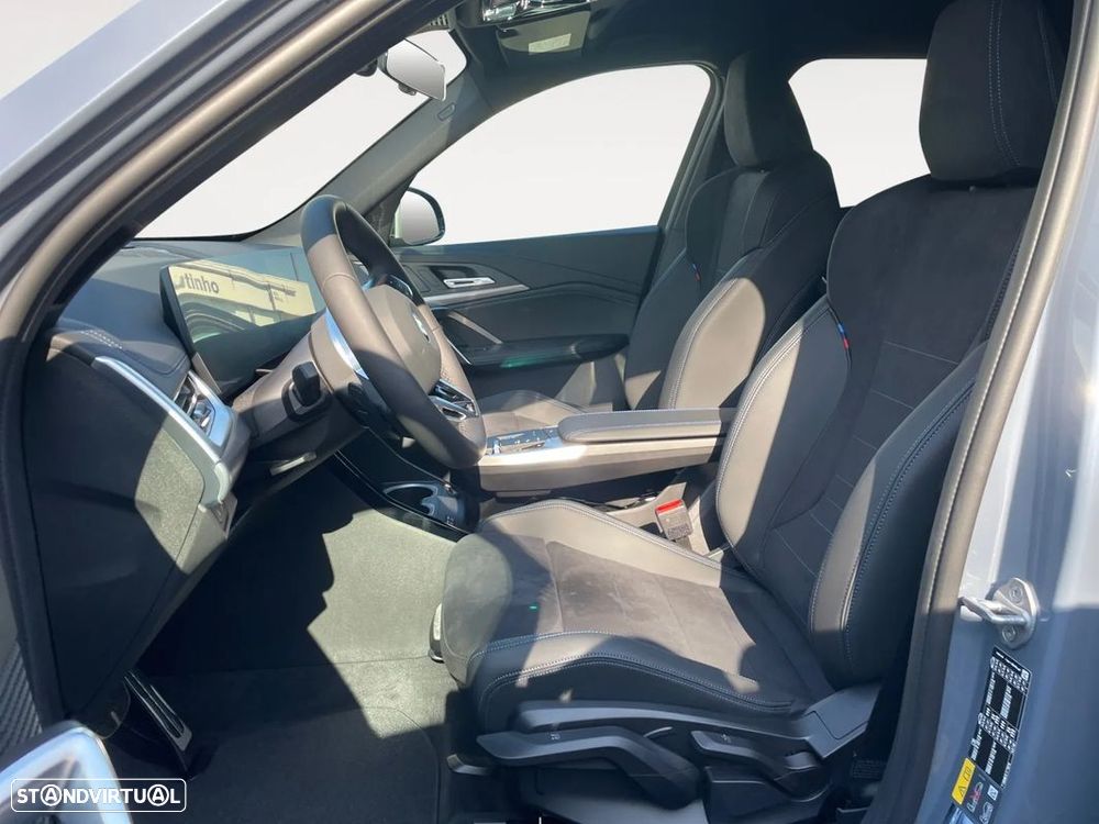 BMW iX1 xDrive30 Pack Desportivo M - 10