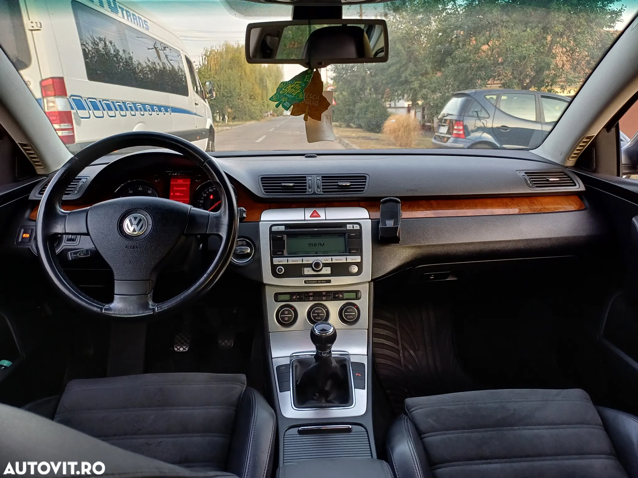 Volkswagen Passat 1.6 FSI Highline - 6
