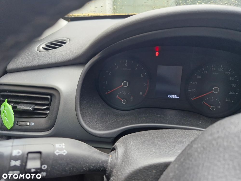 Kia Stonic 1.0 T-GDI L Business Line - 11