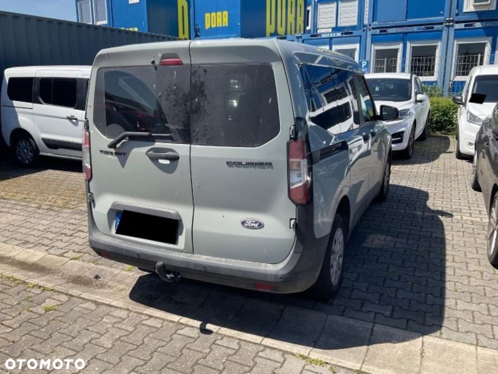 Ford Transit Courier - 2