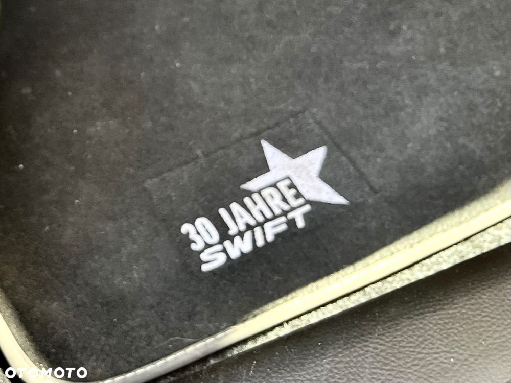 Suzuki Swift 1.2 30 Jahre - 11