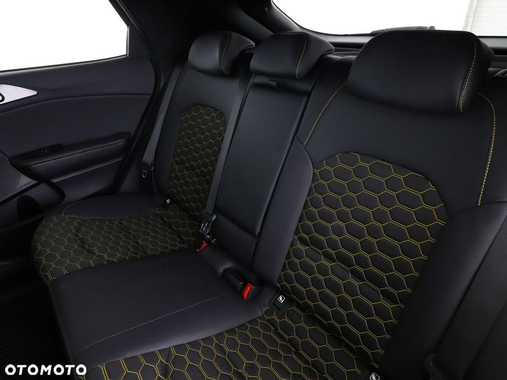 Kia XCeed - 18