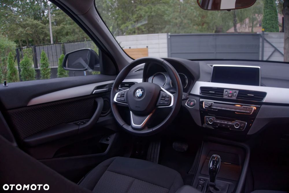 BMW X1 sDrive18i Advantage - 11