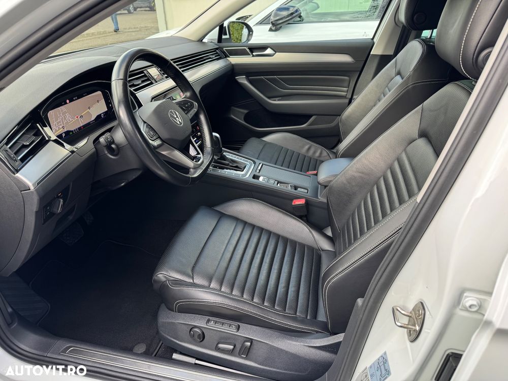 Volkswagen Passat Variant 2.0 TDI SCR DSG Elegance - 28