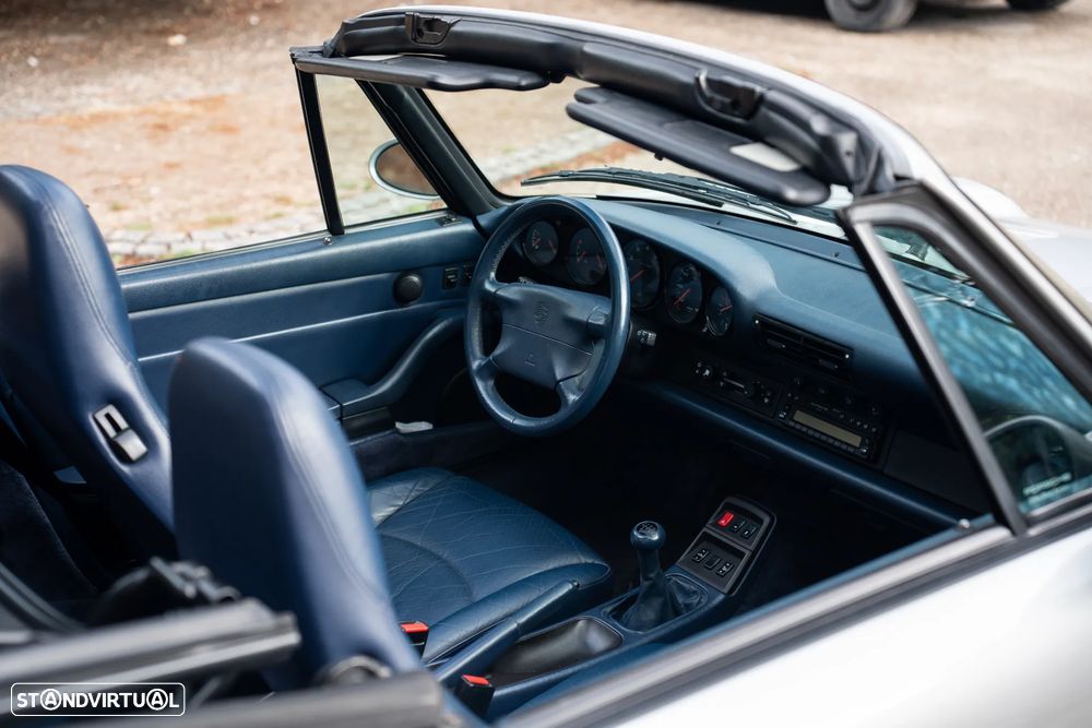 Porsche 911 (993) Cabriolet 3.6 Carrera 2 - 23