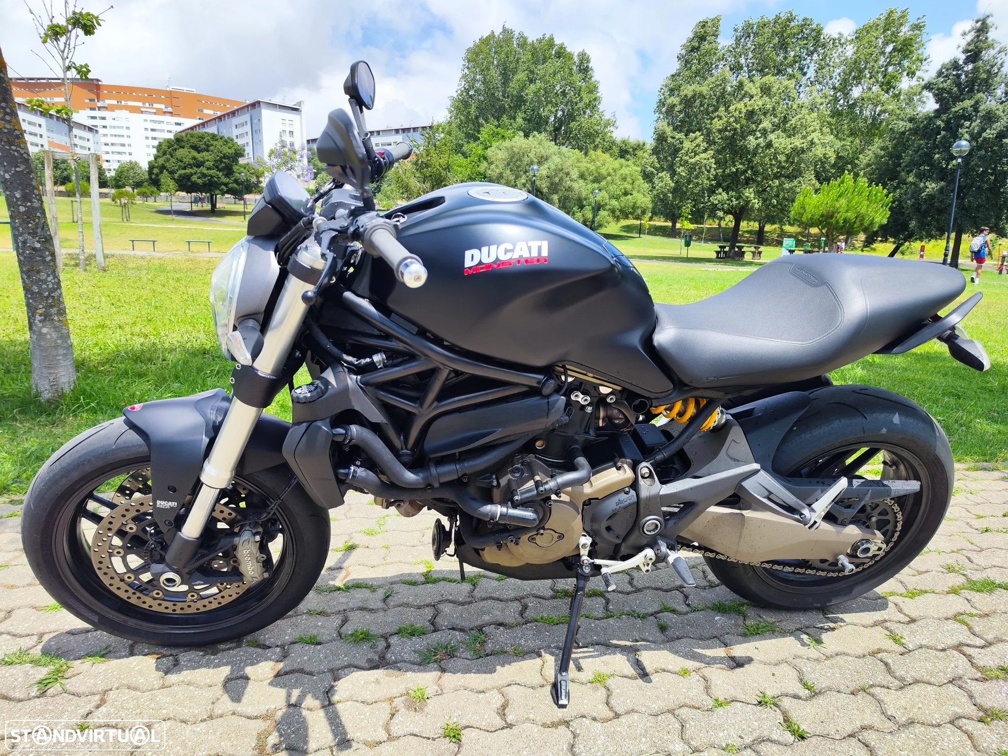 Ducati Monster 821 Abs - 2