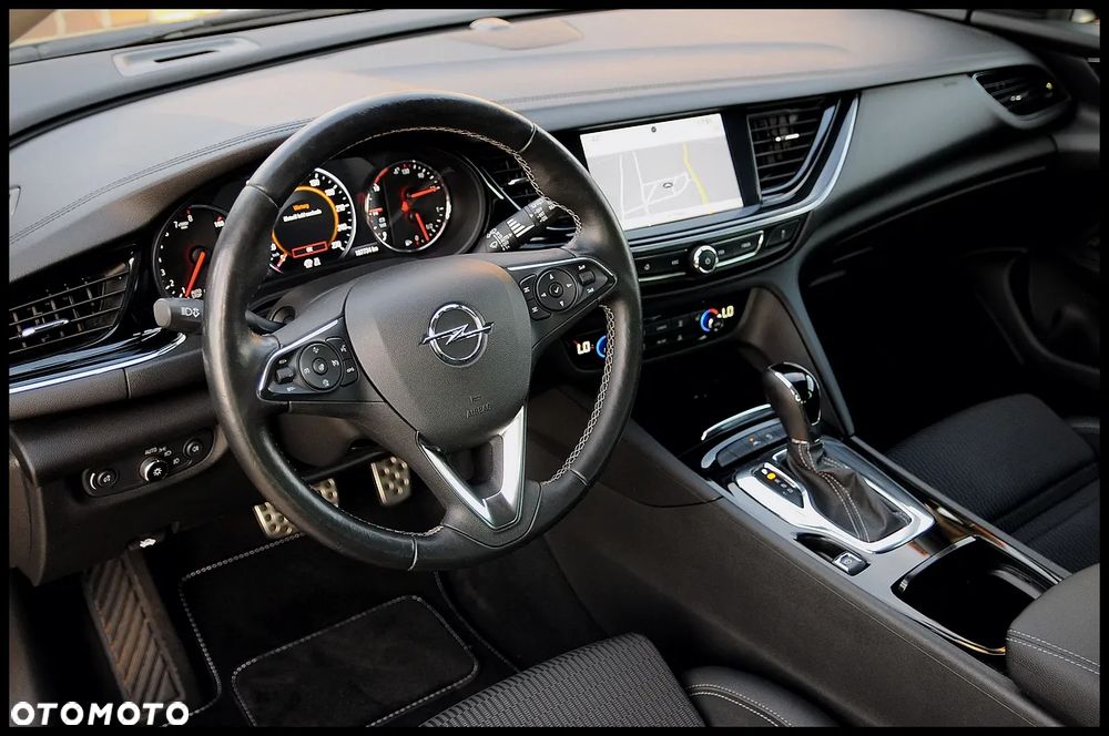 Opel Insignia - 24