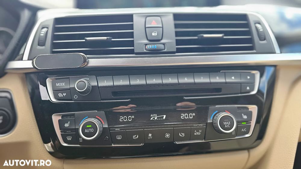 BMW Seria 3 330e iPerformance Luxury Line - 34