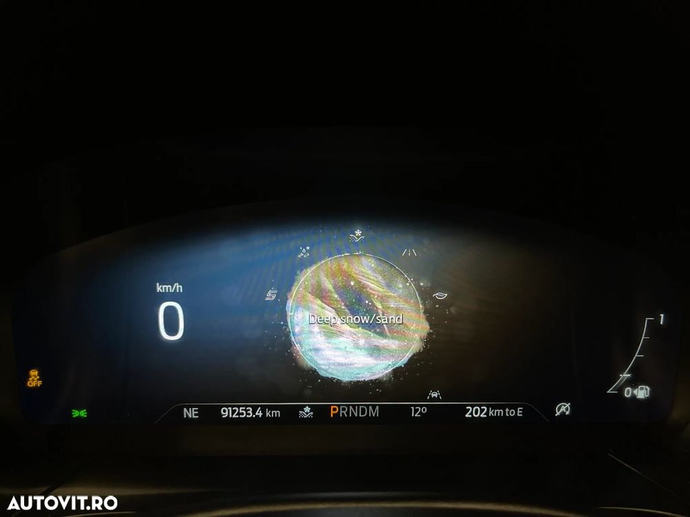 Ford Kuga 2.0 EcoBlue A8 AWD ST Line X - 32