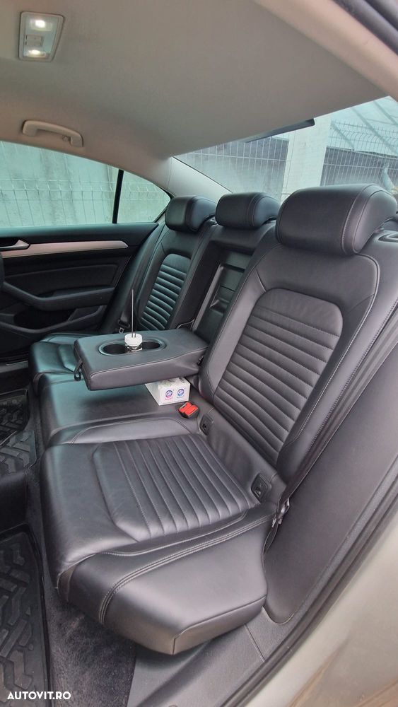 Volkswagen Passat 2.0 TDI Highline - 14