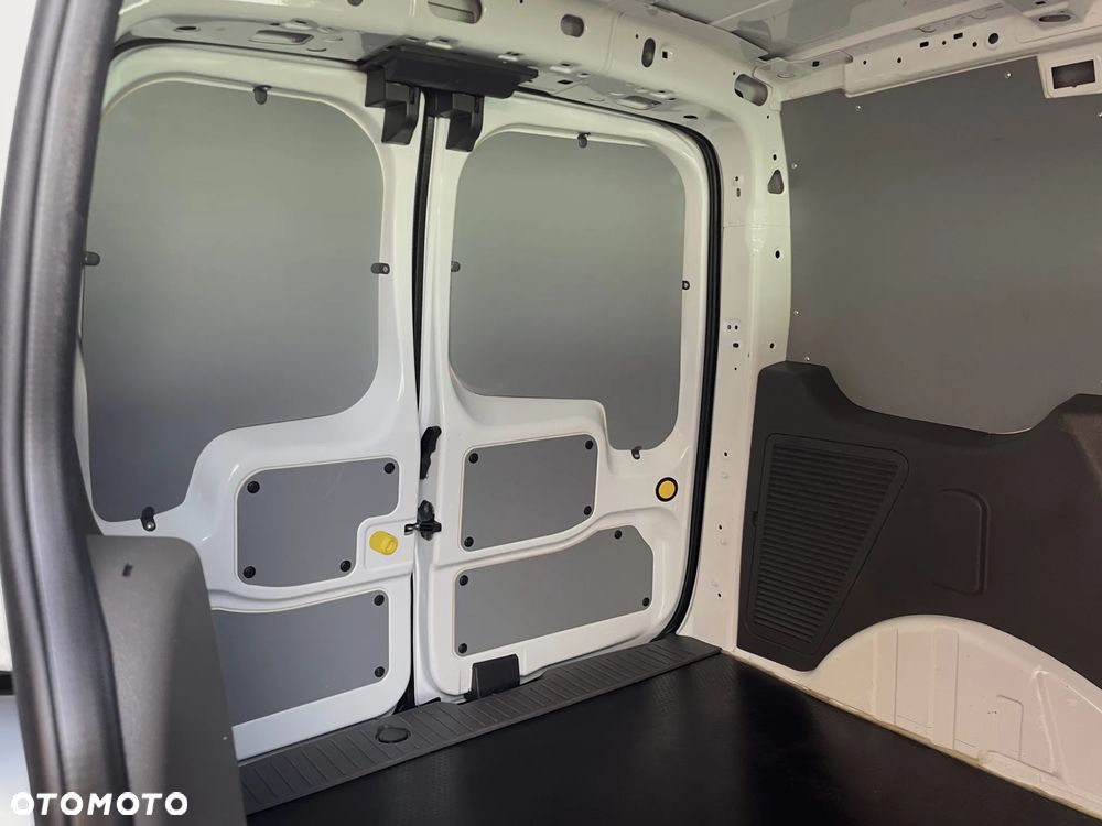 Ford Transit Connect - 16