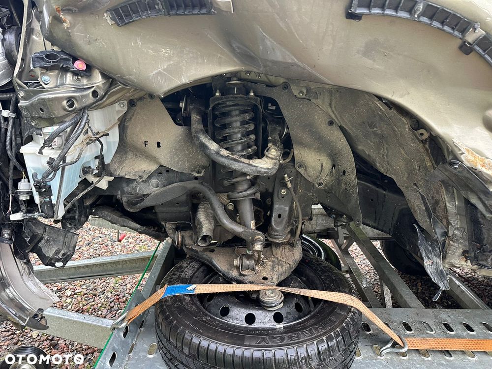 Toyota Hilux 4x4 Extra Cab Autm Executive - 17