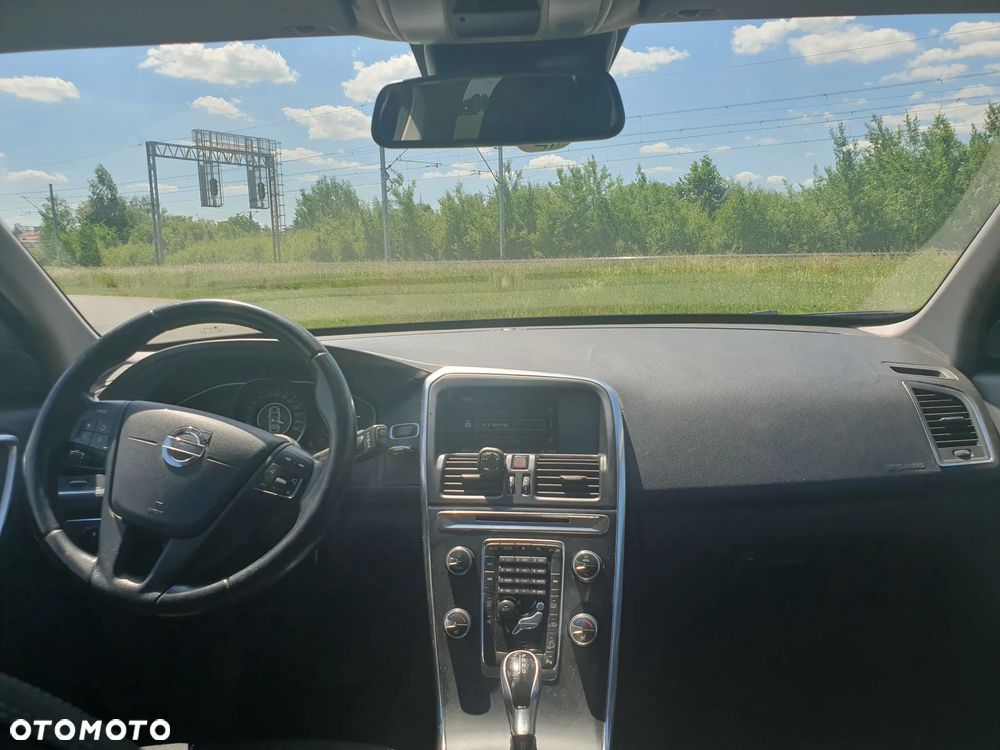 Volvo XC 60 D4 AWD Geartronic Momentum - 14