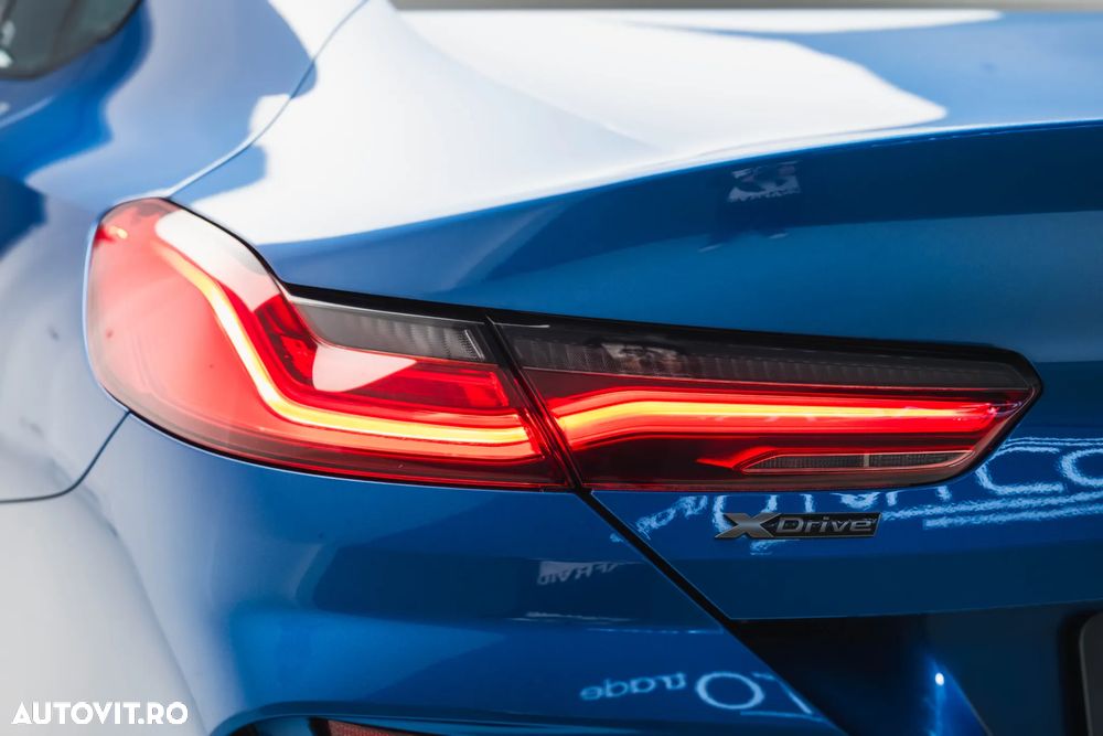 BMW M8 M850i xDrive AT - 12