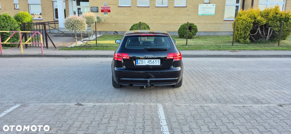 Audi A3 Sportback 1.6 TDI DPF Ambiente - 5
